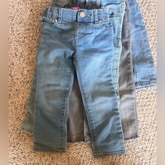 Lot of jeans size 3T (5 pairs) like new - Picture 6 of 6